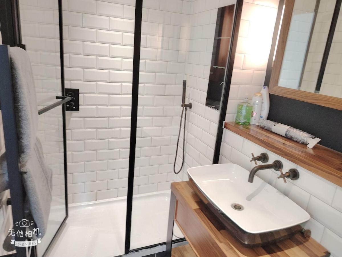 Spacious 2 Bedroom Flat By The Tower Londres